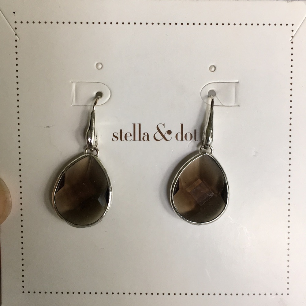 Stella and Dot dangle earrings